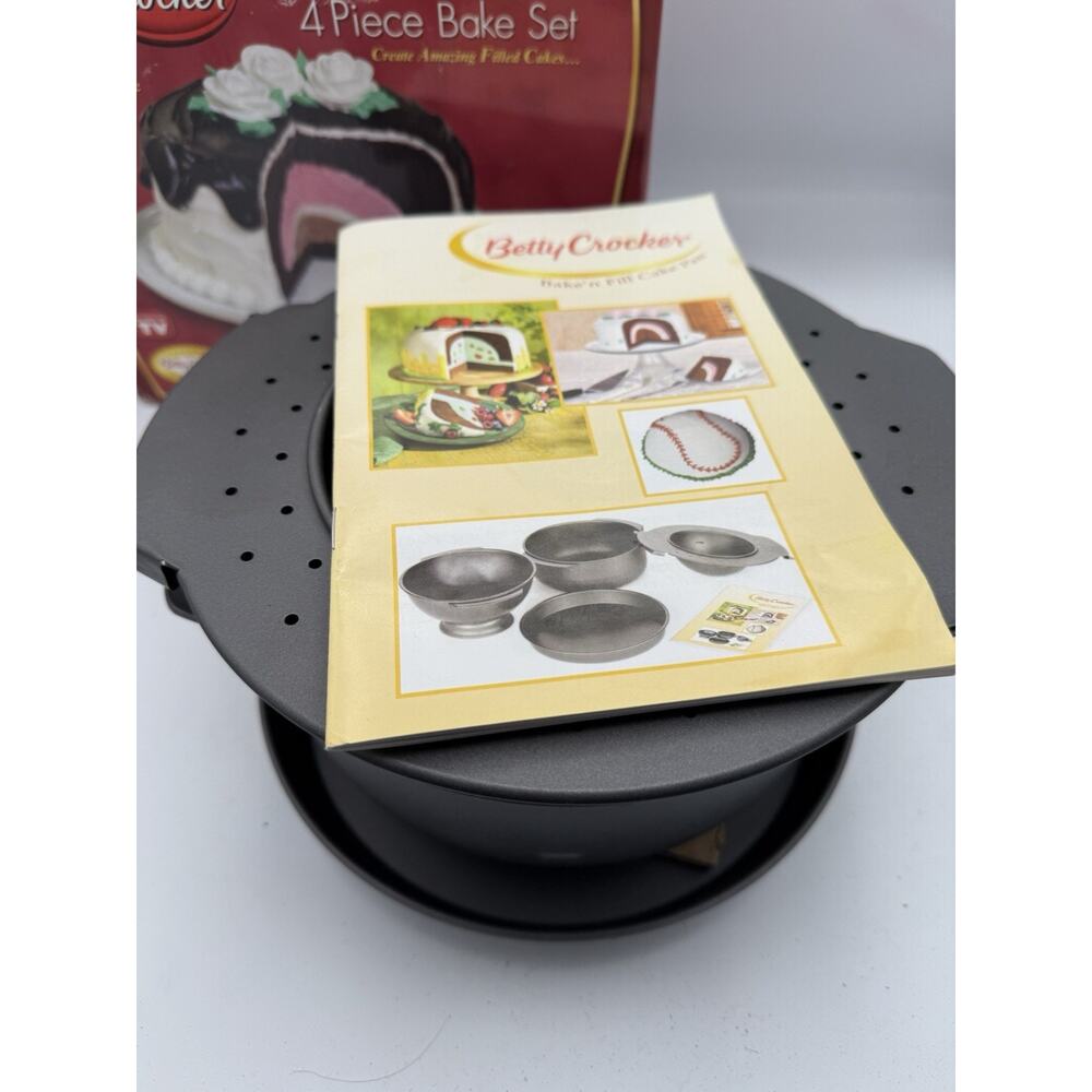 Betty Crocker Bake n Fill Classic 4 Piece Cake Pan Set - New Open Box - Picture 5 of 8